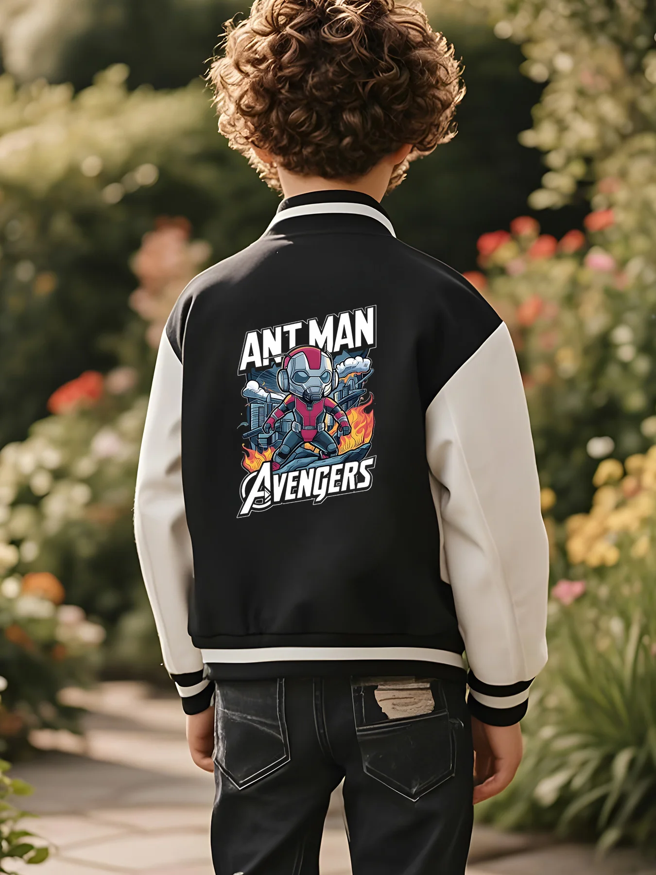 سترة بيسبول MINISO Marvel Boys - Ant-Man Avengers، كلاسيكية باللونين الأبيض والأسود، قماش ناعم، دافئة ومريحة، صديقة للبشرة