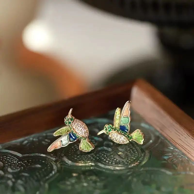Lovely Zircon Hummingbird Stud Earrings for Women Delicate Funny Enamel Bird Earrings Office Party Jewelry Accessory Gifts