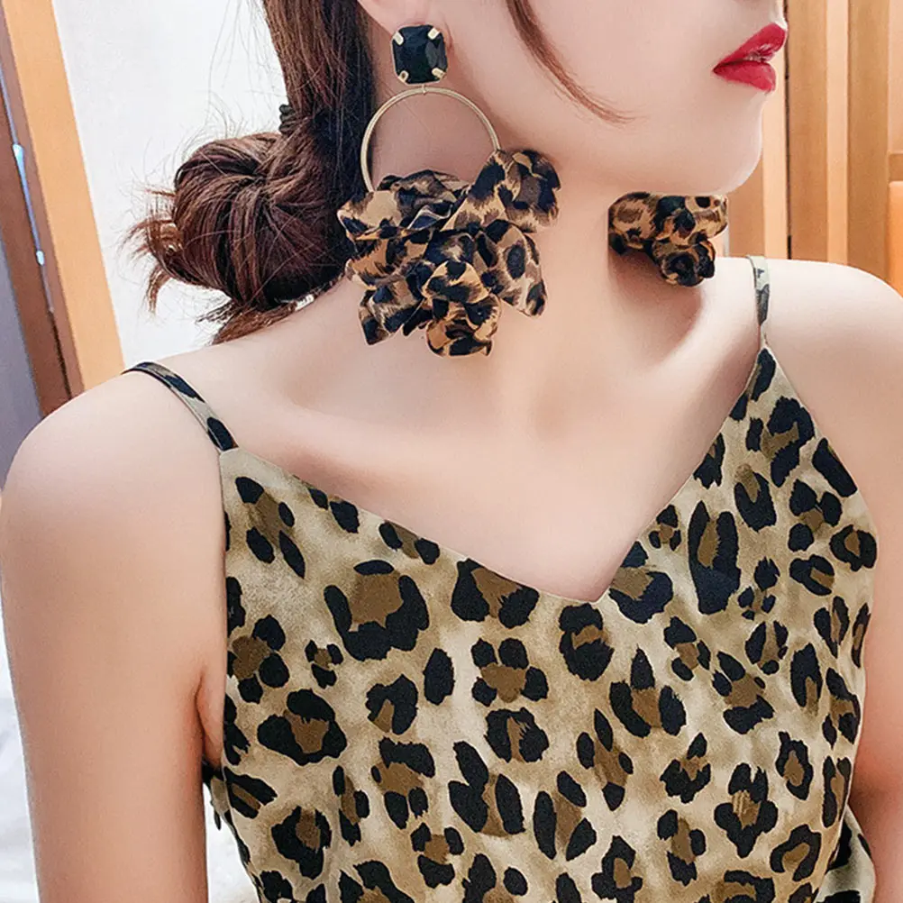 

1 Pair Chic Leopard Strip Eardrop Retro Ear Hook Creative Dangler Premium Gift Birthday Anniversary Party Elegant Lightweight