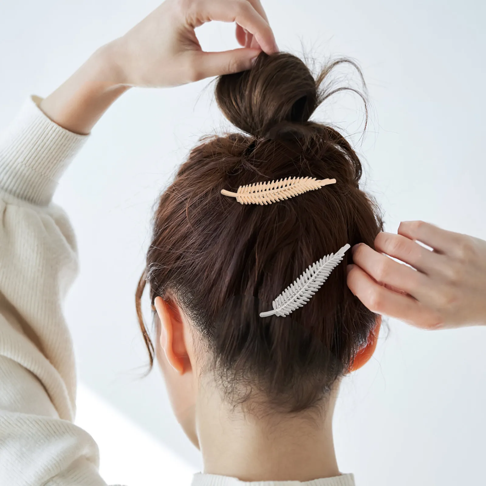 

4Pcs Leaf Hair Clips Zinc Alloy Minimalist Metal Barrettes for Women Stylish Secure Hold Decorative Hair Accessories Fashionable