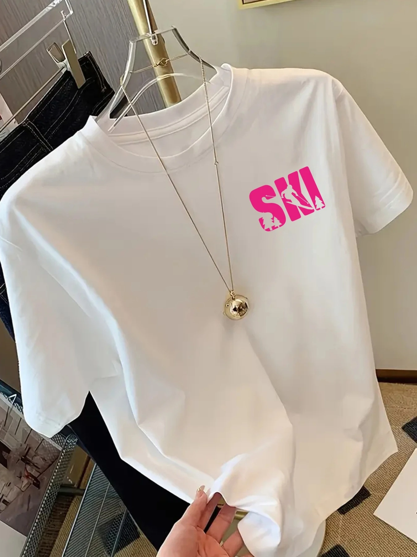 Front And Back Short-Sleeve T-Shirt - Skiing, Fashionable Print for Winter - Women'S Trendy Spring And Summer