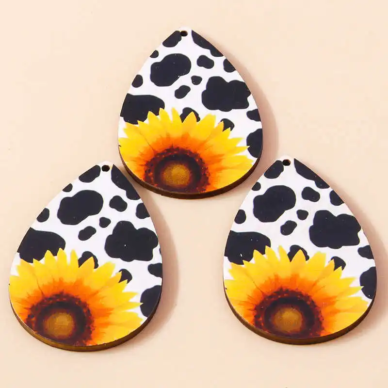 Leslie 10 Stück Holz-Sonnenblumen-Charms für die Schmuckherstellung, Sonnenblumen-Muster-Anhänger, DIY-Ohrringe, Halsketten, Zubehör – Detail 2
