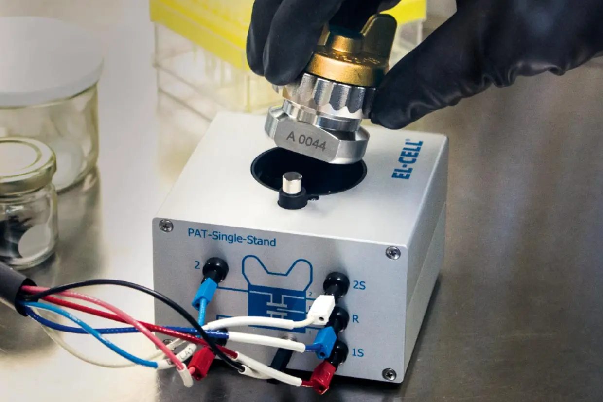 Lab The Docking Station for Individual Battery Testing
