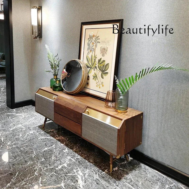 يمكن تخصيص خزانة جانبية لتناول الطعام من خشب الجوز الأسود في أمريكا الشمالية من hI X كخزانة تلفزيون، وقفل فاخر من الخشب الصلب بالكامل