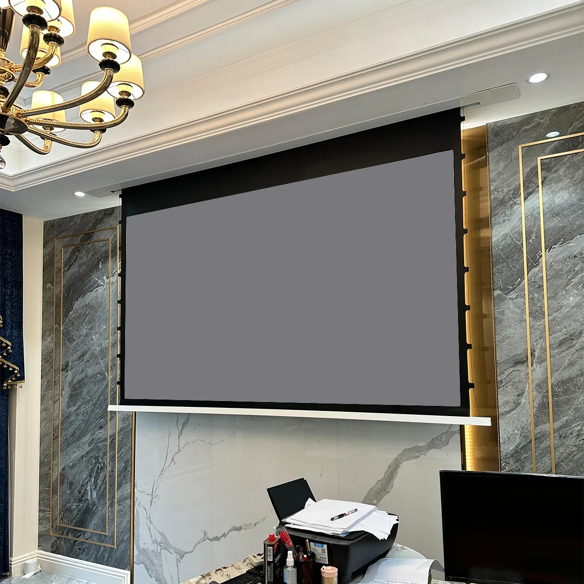

Embedded ceiling projection screen Fresnel cable 4K household black crystal anti-light automatic lifting screen hidden embedded