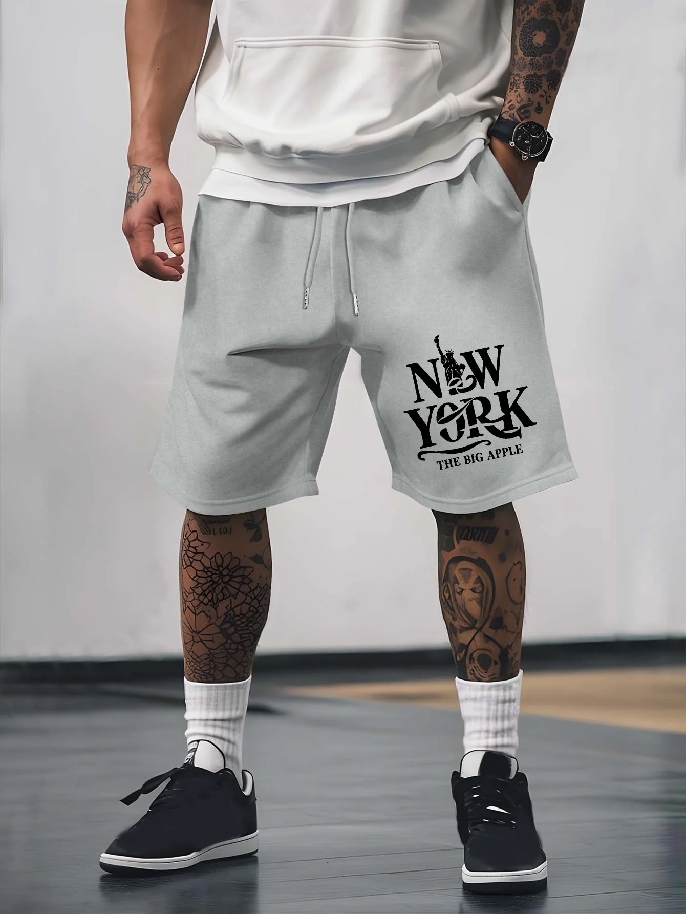 

Men's Casual Shorts Designed with "New York" and Statue of Liberty Patterns and Zippered for Summer Beach and Resort Wear