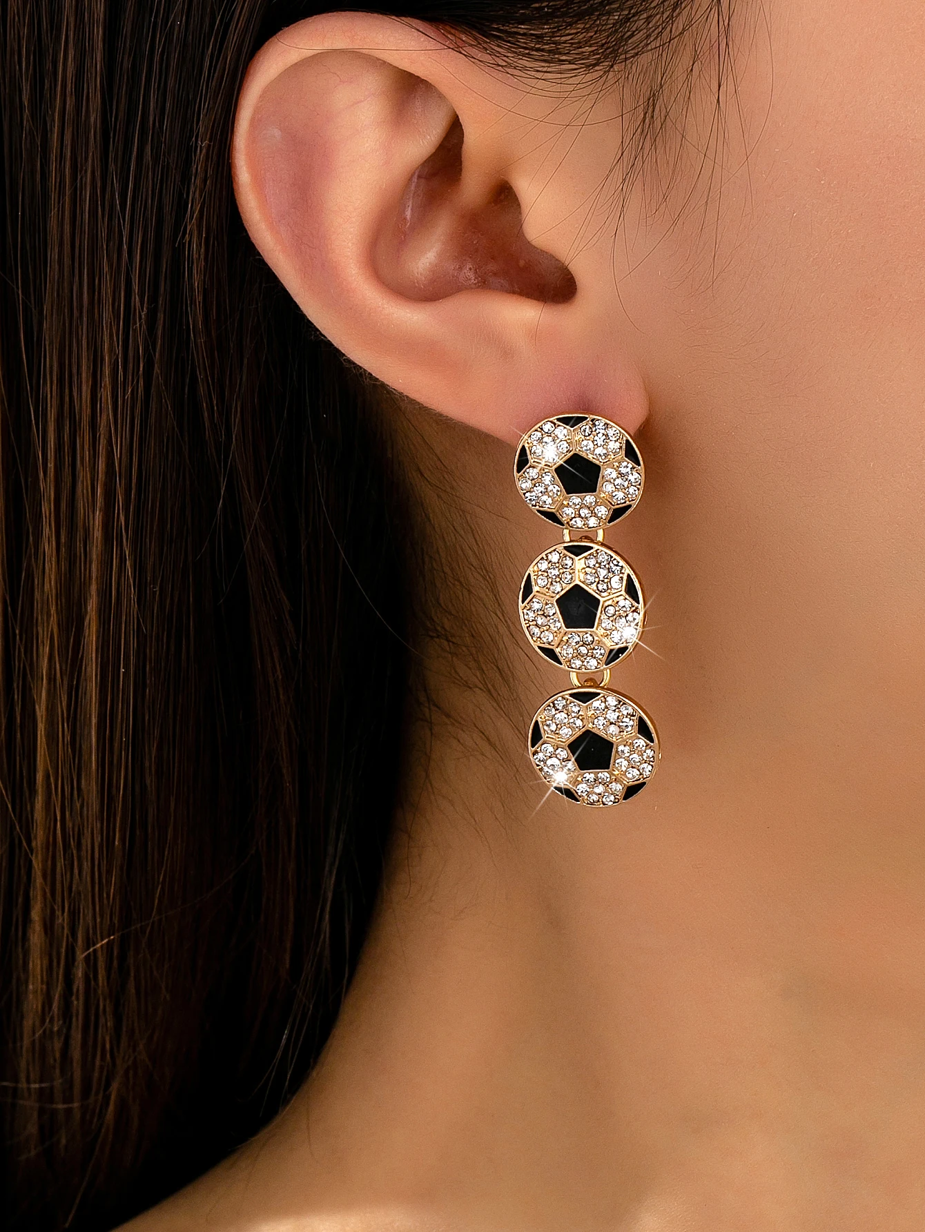 1 Pair of Fashionable and Trendy Metallic Football Earrings with Rhinestones, Suitable for Women to Wear Daily and for Commuting, Perfect for Football Fans