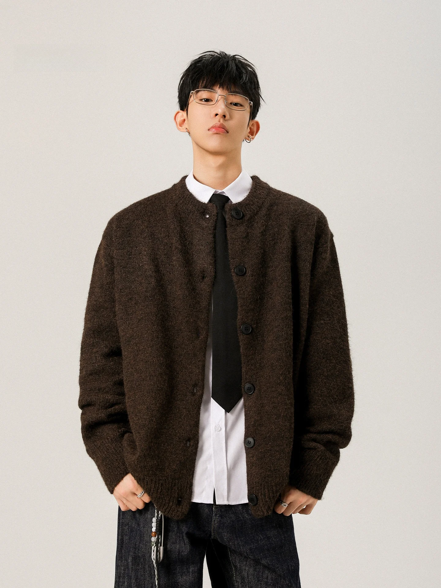 

Мужской повседневный вязаный кардиган Laoqian из смесовой шерсти с мягким полиэстером, длинными рукавами и круглым вырезом, зимняя куртка