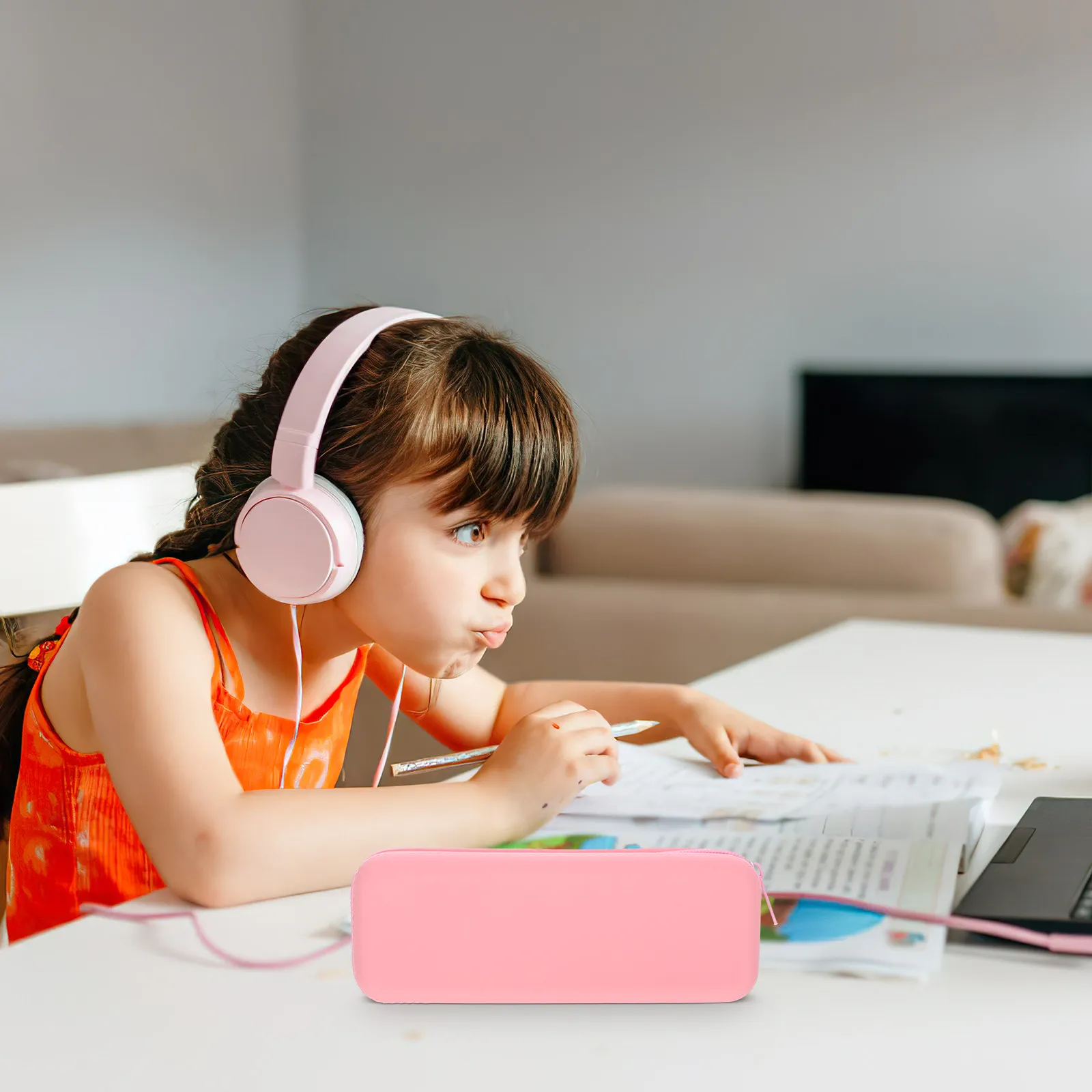 

Silicone Pencil Bag Lovely Appearance Smooth Zipper Small Portable Pencil Pouch for Stationery Makeup Brushes Eraser Storage