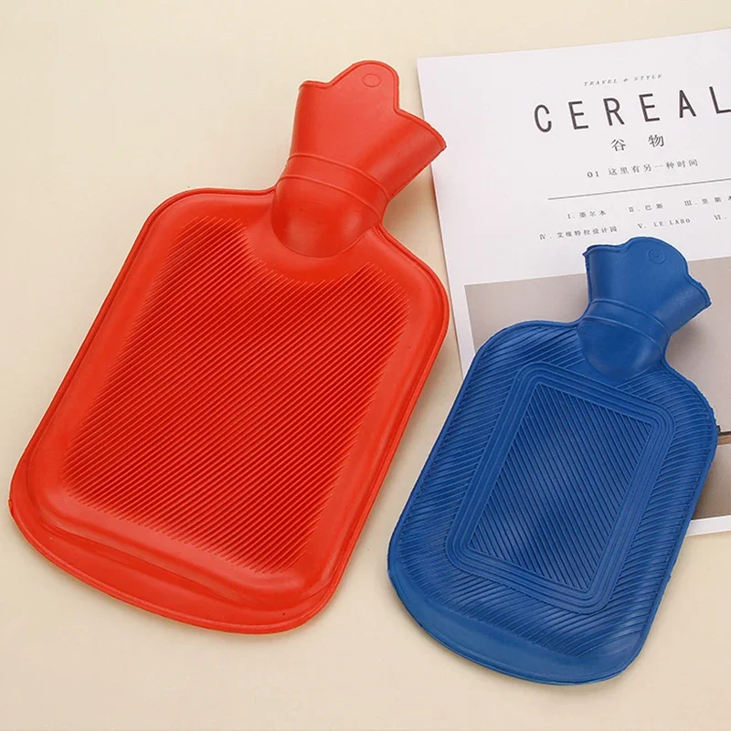 Thick Hot Water Bags Portable Rubber Winter Warm Hot Water Bag Hand Warmer Girls Pocket Hand Feet Warm Water Bottle Random Color