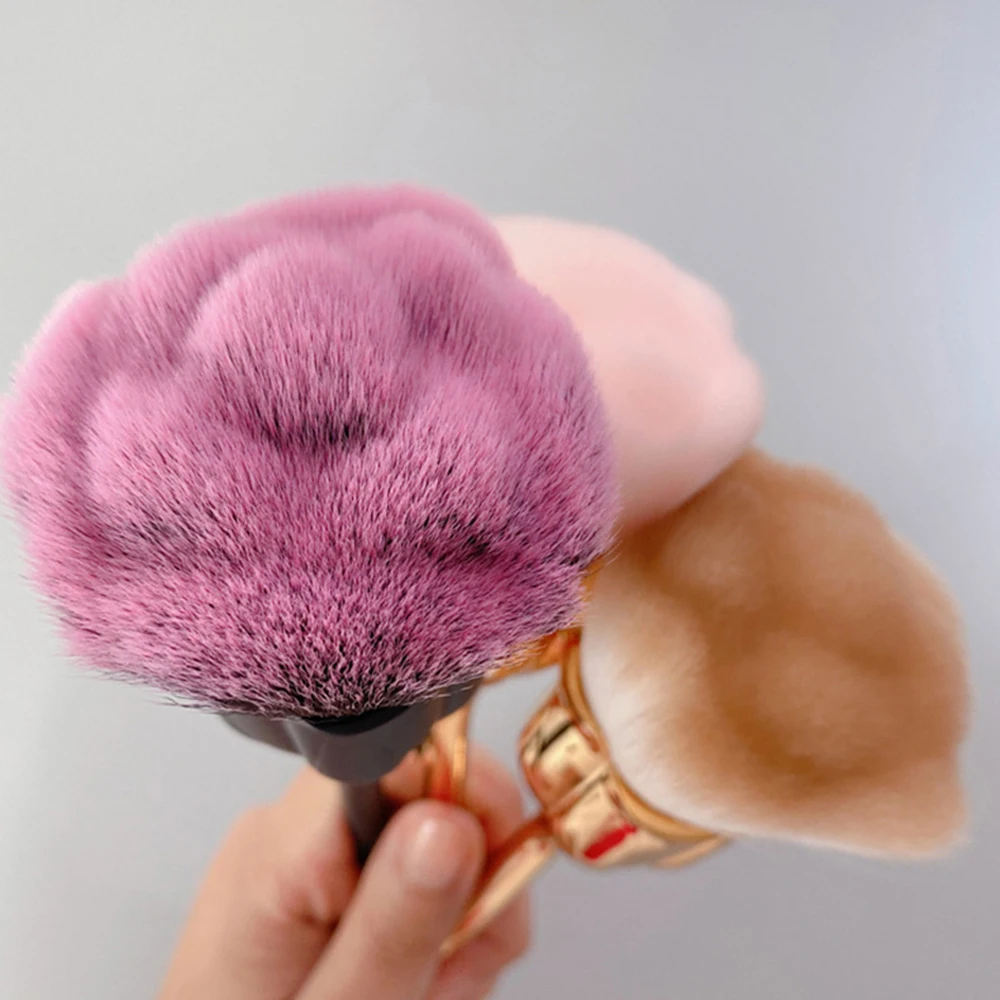 Brosse à Blush moelleuse en forme de fleur de Rose, brosse à poudre libre, nettoyage de la poussière des ongles, manucure professionnelle, pédicure douce, outil de maquillage, beauté