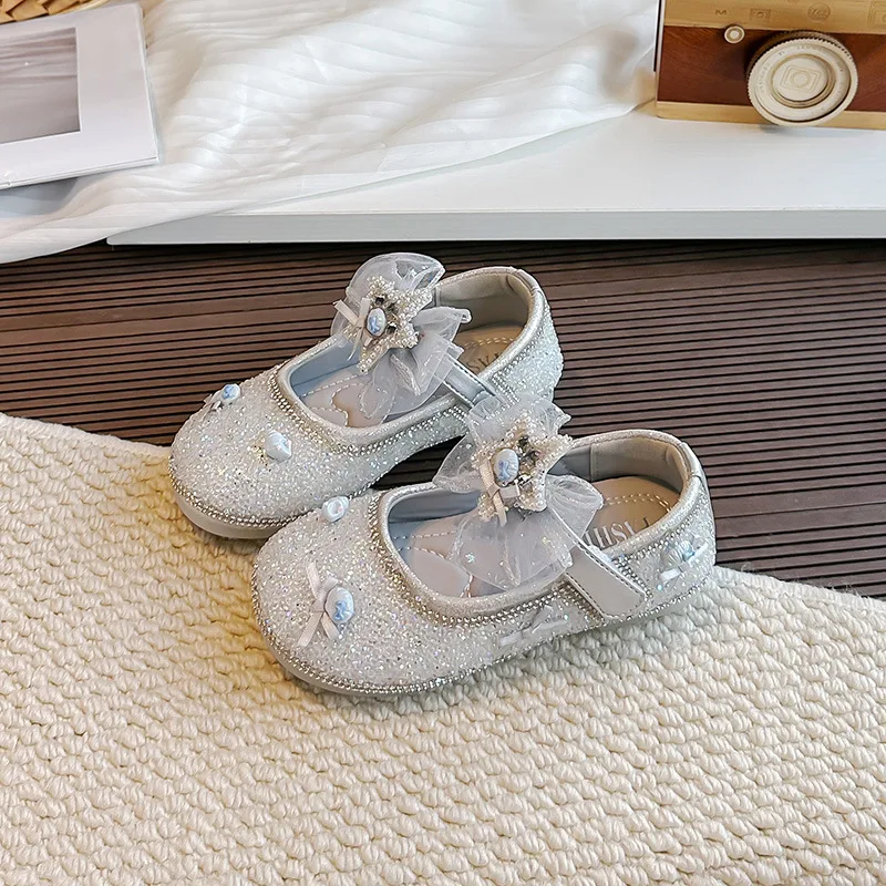 Kids Princess Shoes Shiny Sequins Girls Flat Shoes Sweet Lace Bows 2026 Brand New Children Leather Shoes Soft Bottom