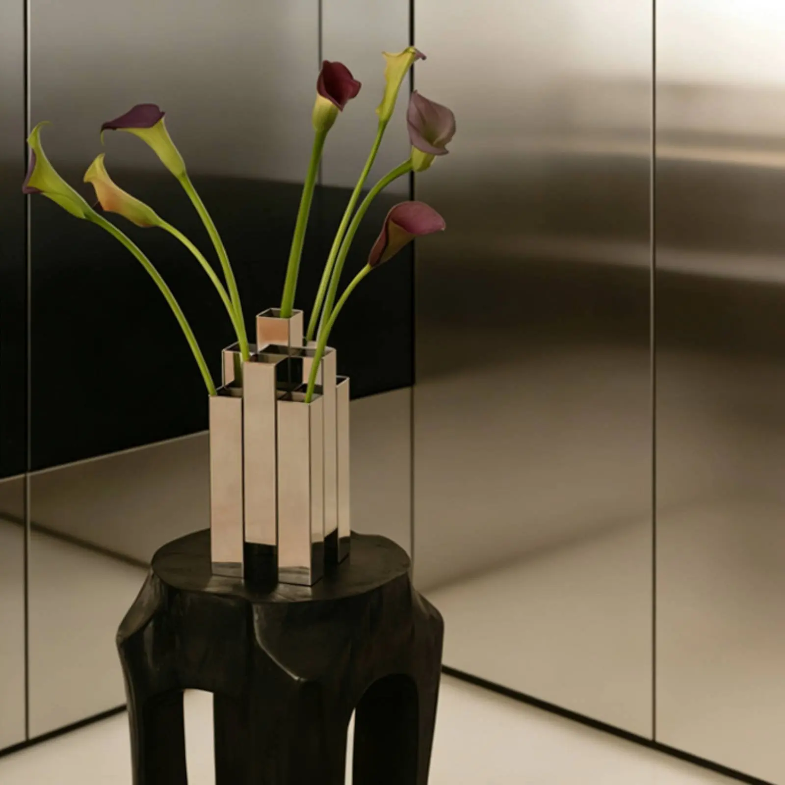 

Stainless Steel Vase Easy to Clean Mirror Vase Home Decor Corrosion Resistant for Bedroom