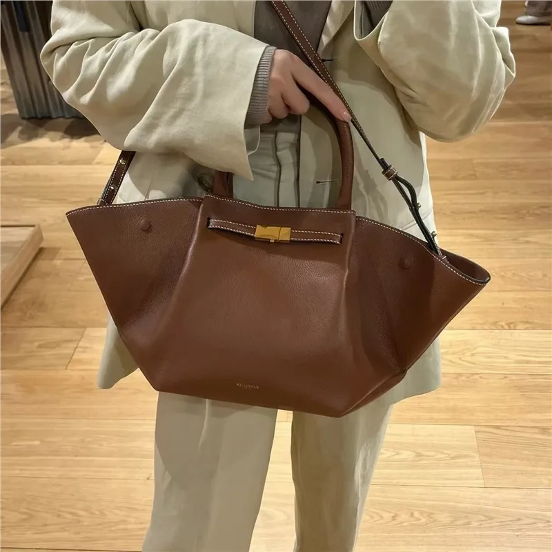 2024 new wing bag, European and American niche single shoulder hand-held tote, versatile, large capacity, New York bag, fashion