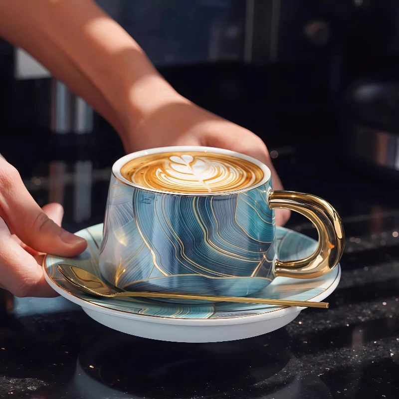 

Vintage ceramics Cup and Mug small luxury light Cup for Coffee and Tea Tools Mug With Saucer Bone China Tea Coffee Units Thermos