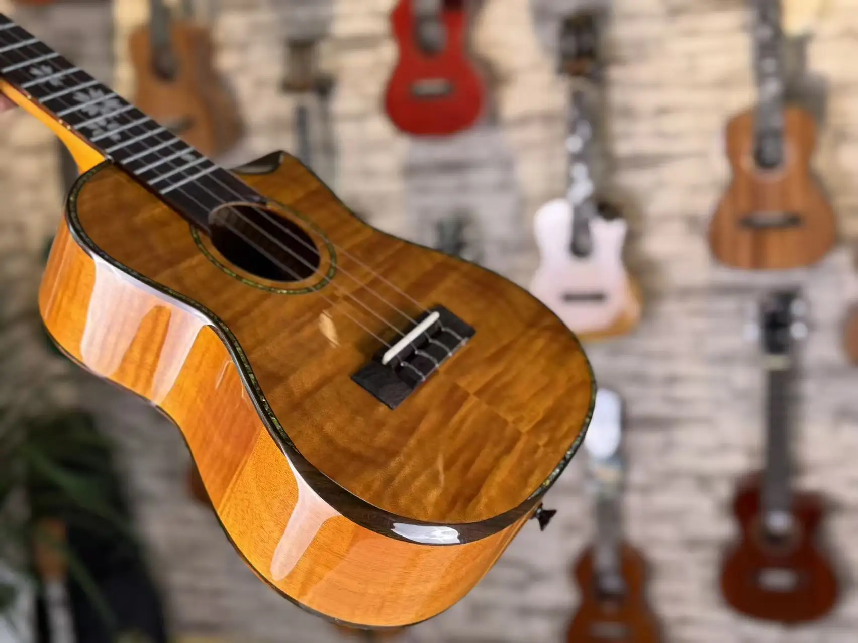 Thumbnail 4 - #3 Ukuleles Discount Picks