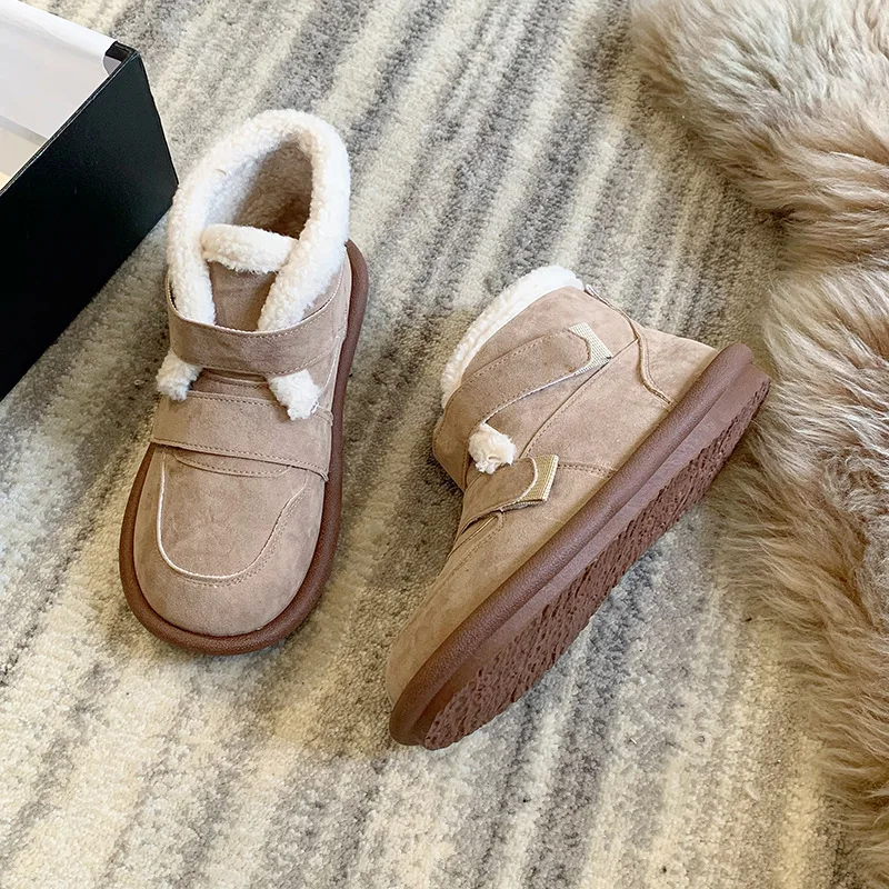 أحذية الثلوج الدافئة سميكة سوليد جلد الغنم للنساء2025New الشتاء نمط الانزلاق على أحذية قطنية سميكة المضادة للانزلاق