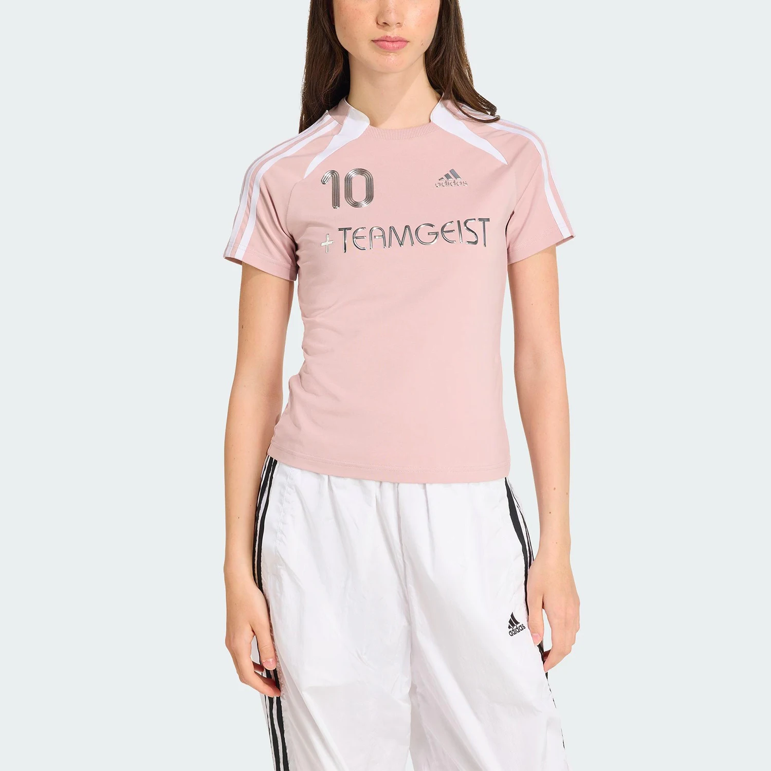 

Adidas Originals 2025 Летняя женская футболка для футбола с коротким рукавом Slim Fit KE9811
