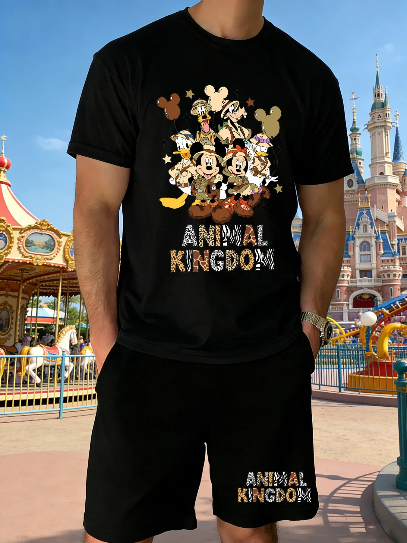 

Men's Mickey Print Short-Sleeve T-Shirt and Shorts Set Casual Summer Outfit for Daily Outings and Sports