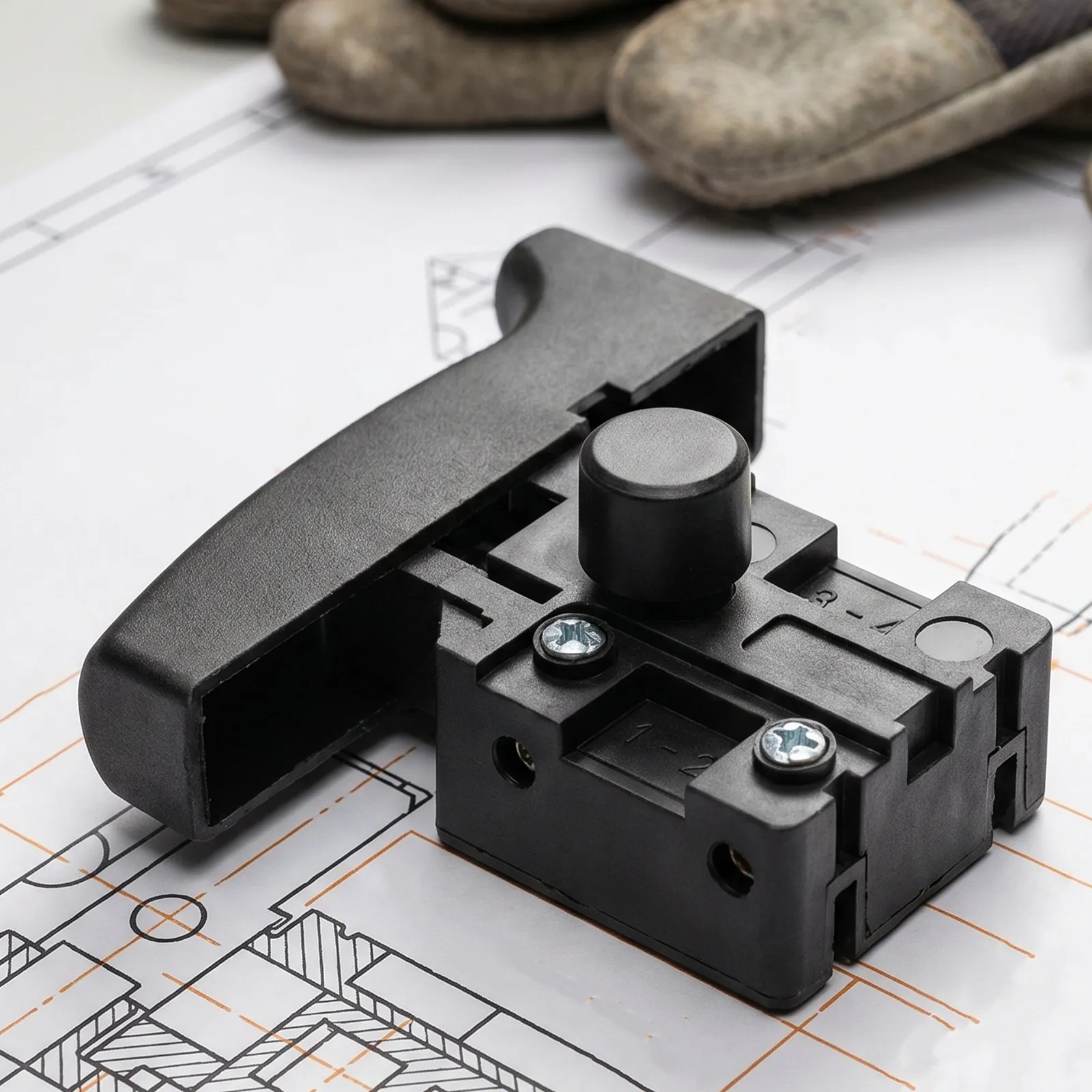 Black Chainsaw Self Locking Switch Trigger Upgrade Suitable for Pruning Wood Cutting Garden Saw Electric Chain Saw Parts