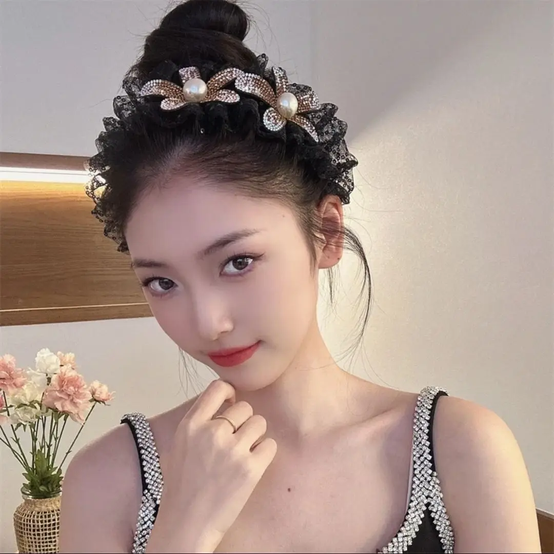 

Exquisite Black Lace Flower Pearl Headband Elegance for Vacation Party and Daily Use Hairpin Wide Edge Temperament Headband
