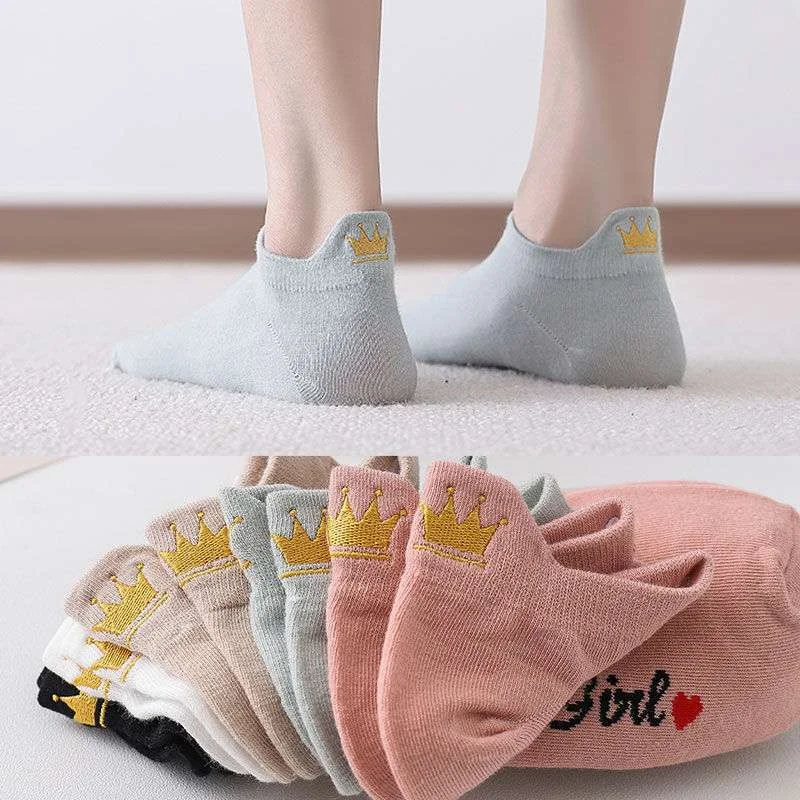 8pcs=4pairs Gift Pattern Funny Cute Embroidery Socks Women White Crown Kawaii Cotton Short Socks Candy Color Couple Set Gift