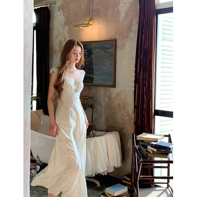 Mexzt Vintage aushöhlen Midi Kleid Frauen elegante Party Abschluss ball V-Ausschnitt ein Stück Kleider Sommer koreanischen Urlaub Bodycon Vestidos