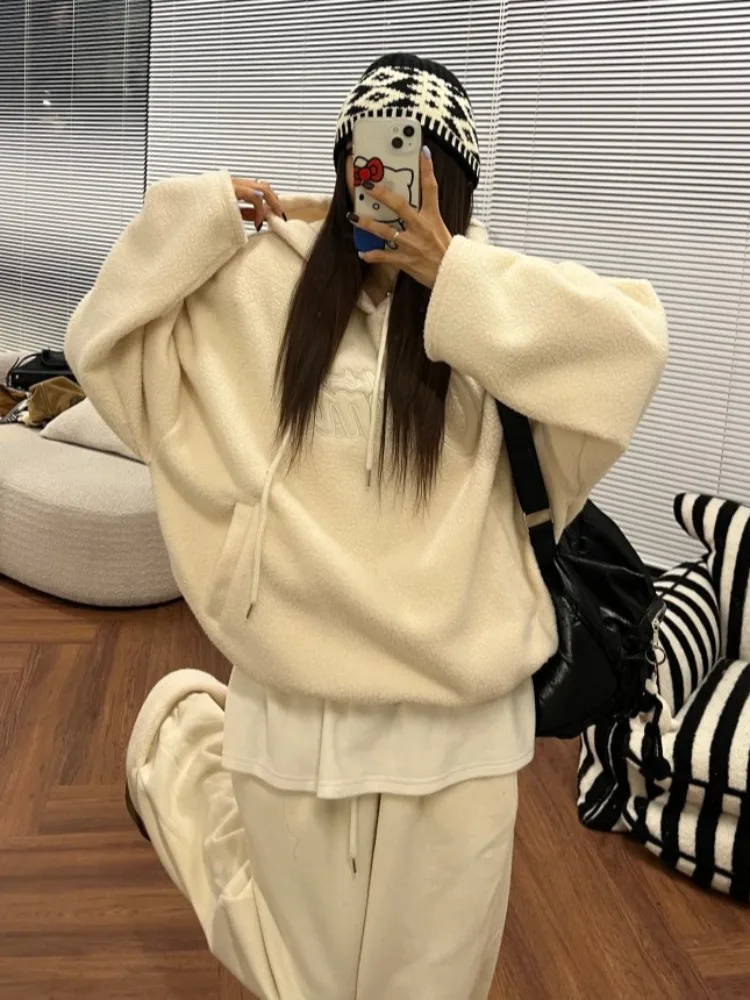 مكافحة الشيخوخة المطرزة رسالة Dstring Plu فضفاض العلوي كشكش Fce البلوز الكورية Sle المرأة ربيع الخريف الشتاء