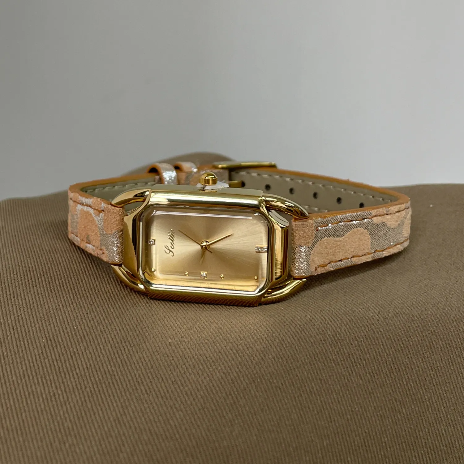 Scottie Watch For Woman Vintage Gold Dial Leopard-Print Shiny Leather Strap Ladies Watches Elegant Fashion Women Square Watch