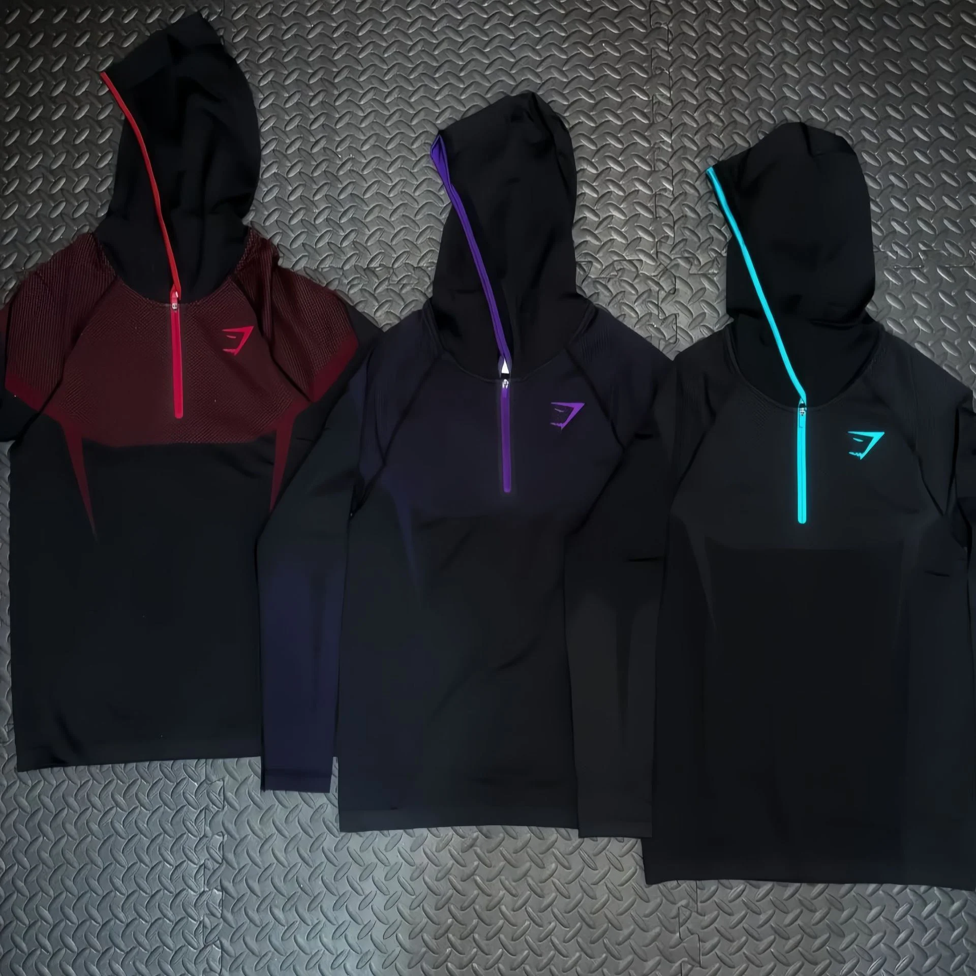 GYMSHARK ONYX V5 Hoodie – Fitted, muscle-defining athletic hoodie for fitness and strength training.
