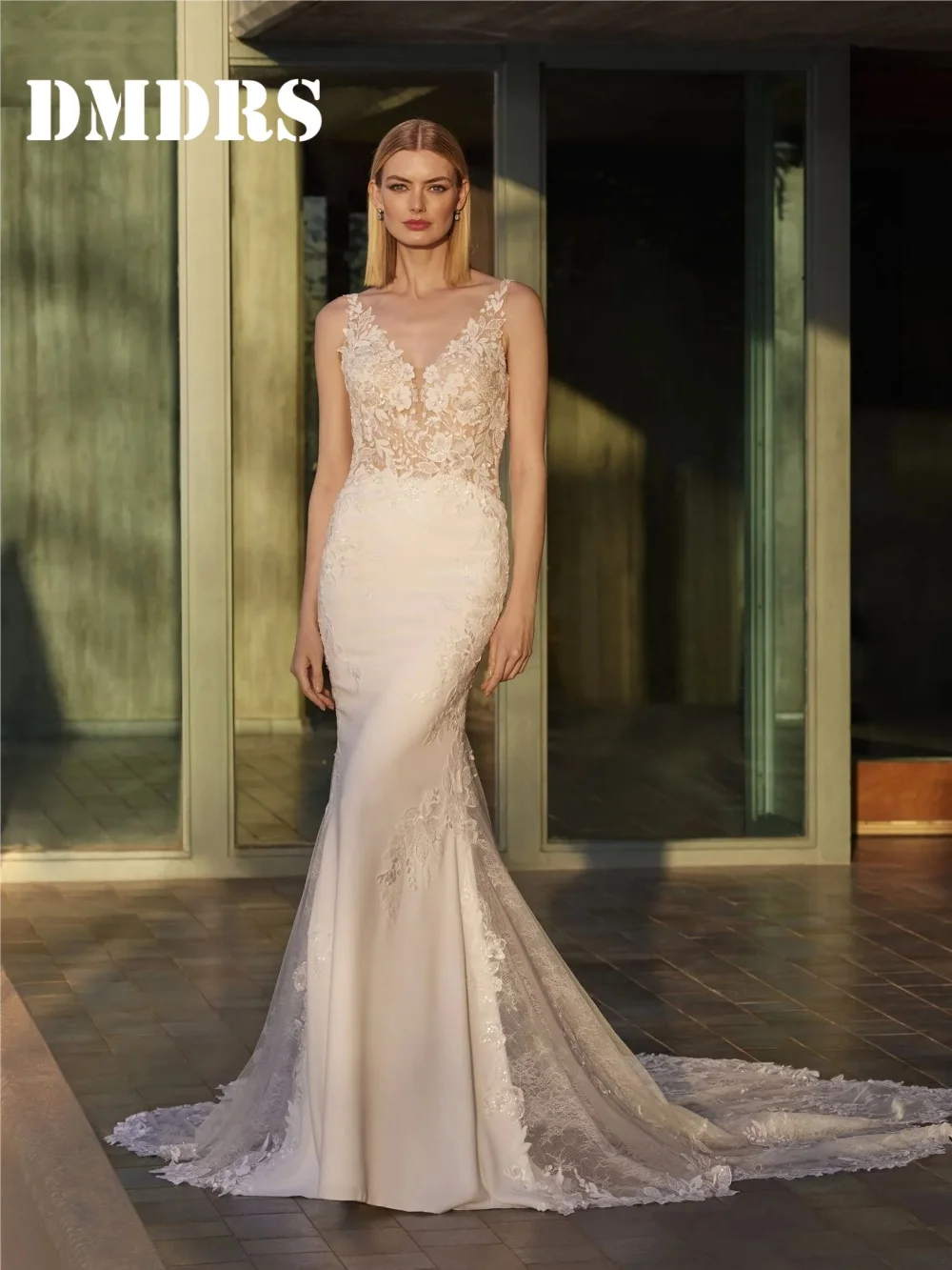 

Sexy V-Neck Wedding Dresses Elegant A-Line Appliqué Bridal Gowns Graceful Tulle Floor-Length Wedding Gowns Vestidos De Novia