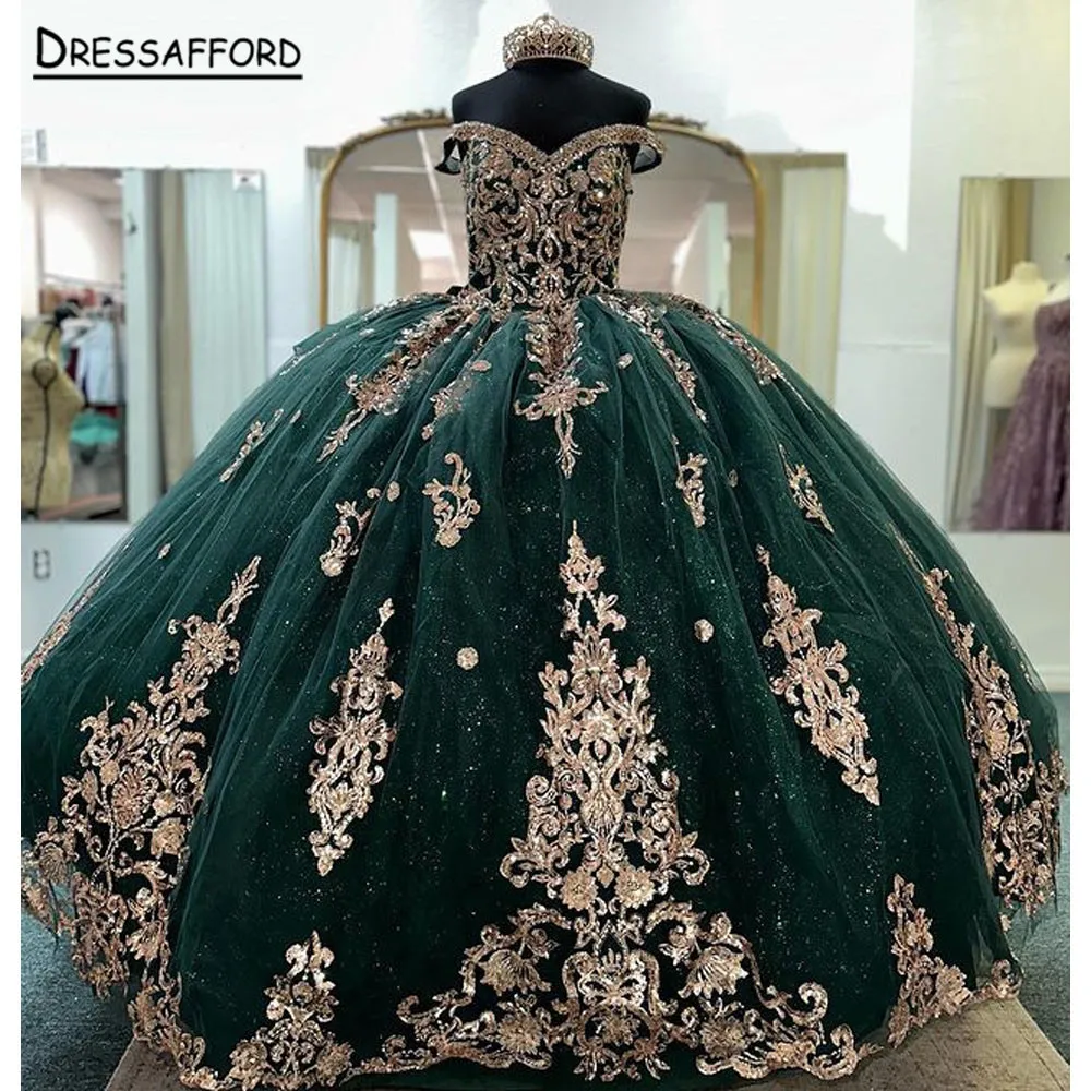 فستان Quinceanera أخضر زمردي بدون الكتف مزين بكريستال على شكل كرات من الدانتيل مشد حلو 15 Vestidos De Quinceañera Emera