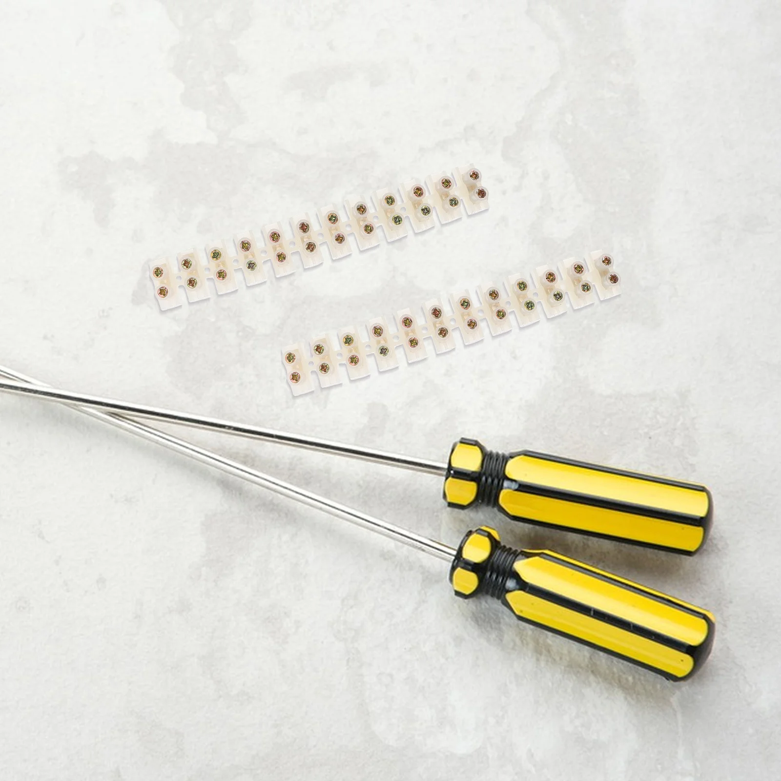 

2Pcs Terminal Block Strip Screw Type Wire Connectors Secure Electrical Junction Block Barrier Strip for Home Industrial