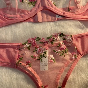 Sexy Unterwäsche -Set für Frauen, bestickter BH, kleine Blumen, heiße Dessous, Höschen, intime, Kleidung 2 Stücke 8 Hauptverkäufe sexy Kleidung für kleine Brüste - №2