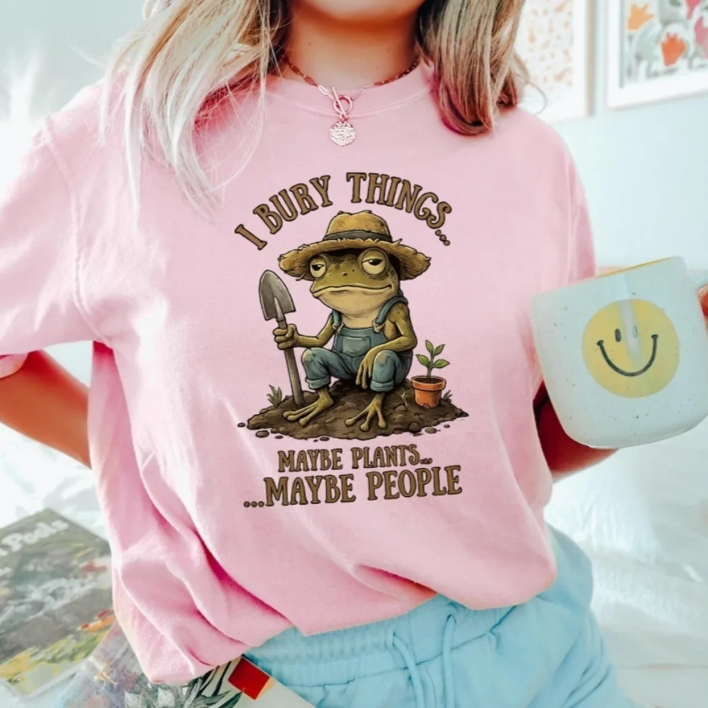 I Bury Things Shirt Frog Gardener Tee True Crime Plant Mom Tops Sarcastic Frog Crewneck Retro Cottagecore Top Sarcastic Outfit