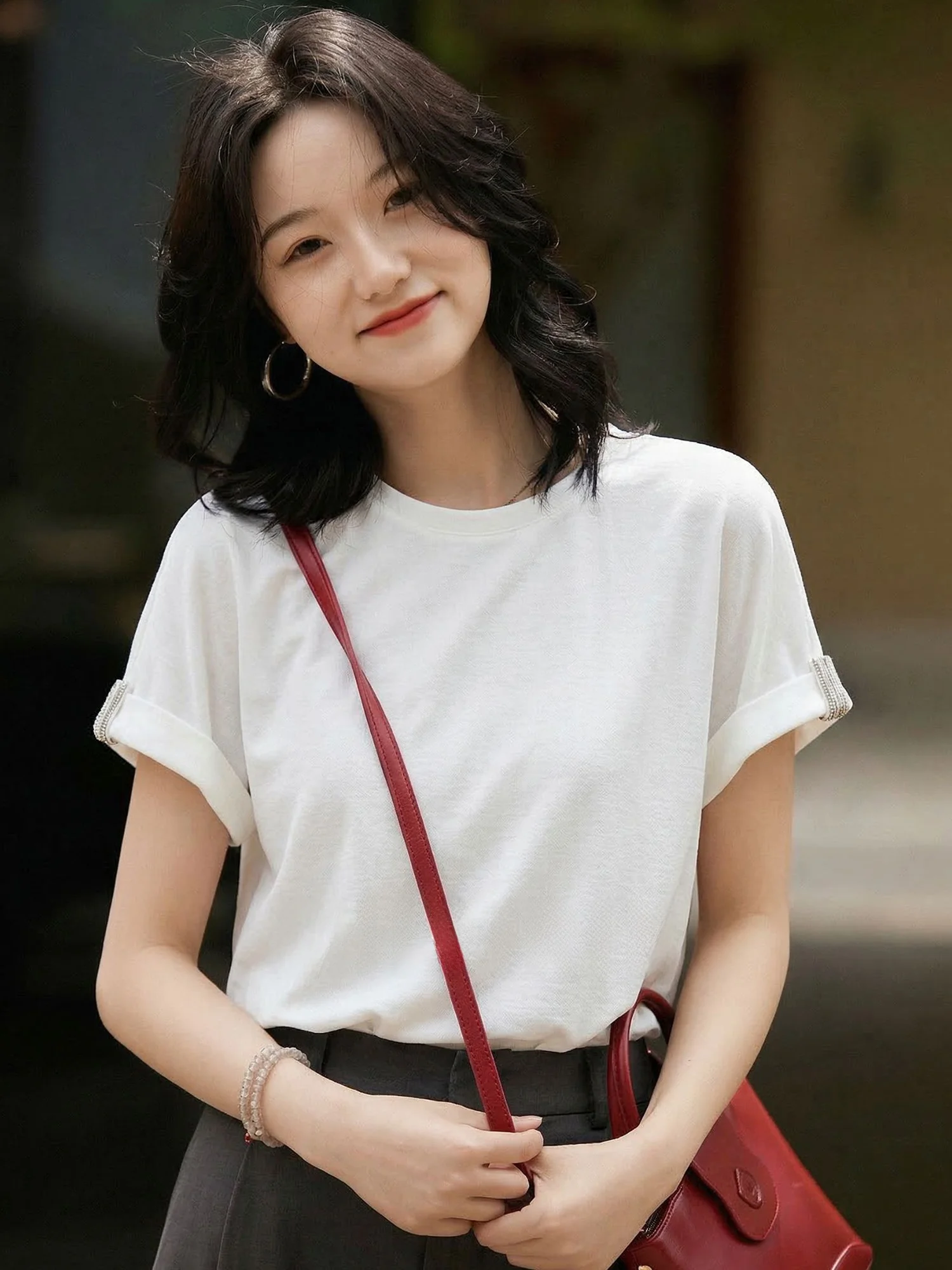 

Chivirin Elegant White Short Sleeve round Neck T-Shirt Summer Slim Fit Versatile Pure Color Women's Fashion Top Casual Tee