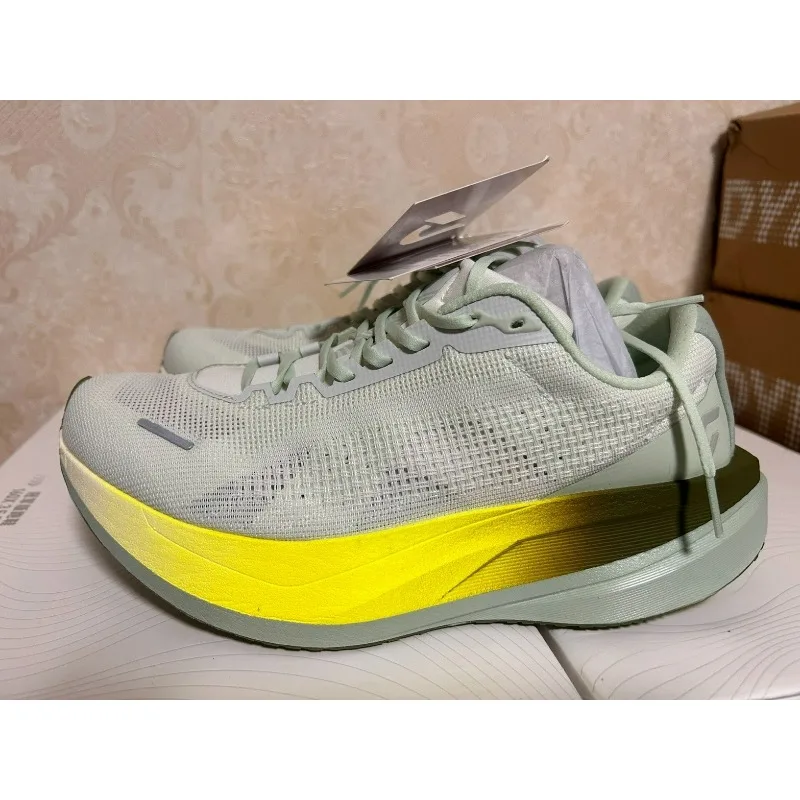 Original Brand Running Footwear Men Women Thick Bottom Sport Shoes Unisex Comfortable Training Shoes Couples Designer Gym Shoe
