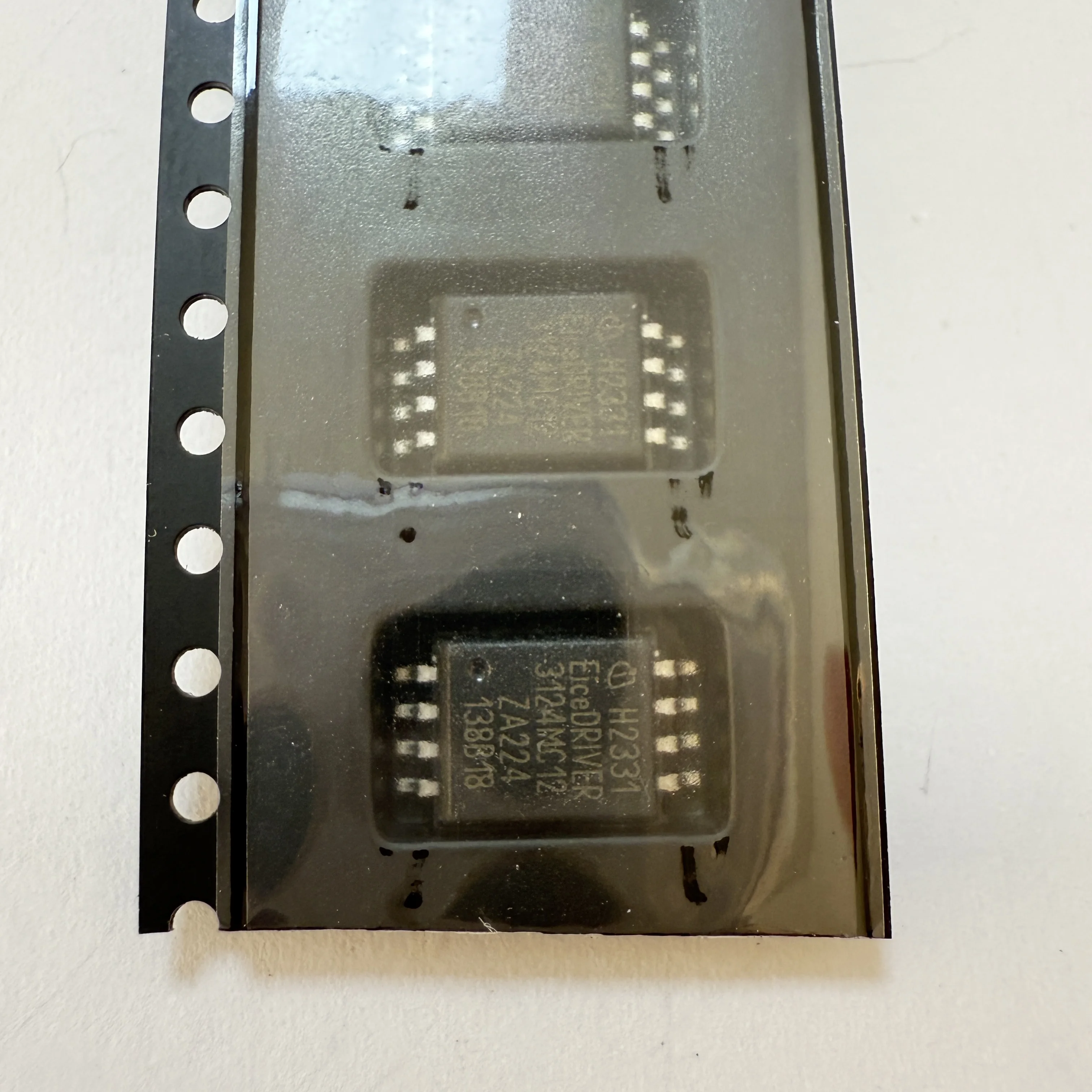 2 PZ/LOTTO 1ED3124MC12HXUMA1 (IC di Azionamento del Cancello)