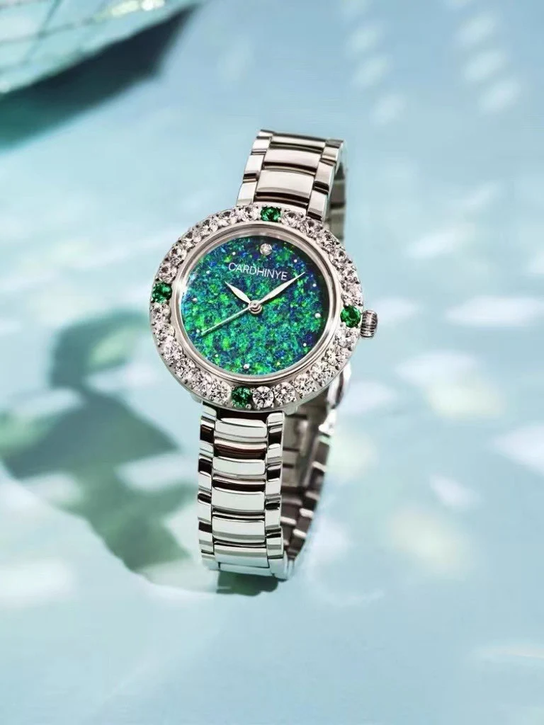 Outer circle diamond （Emerald+ rhinestone）Japanese quartz Green Mermaid wrist Watch