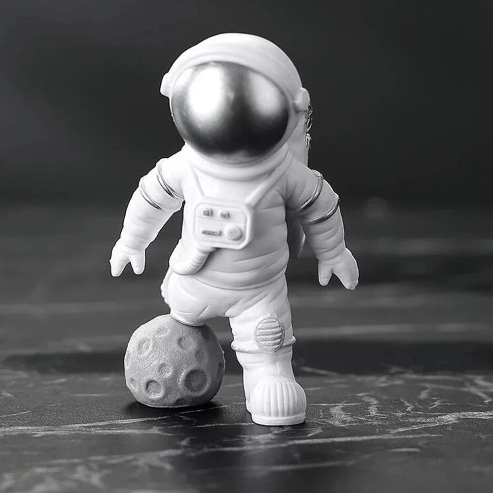 4pcs Net Red Creative Astronaut Figure Statue Spaceman Bedroom Desktop Decoration Model Childrens Birthday Gift Home Accessories