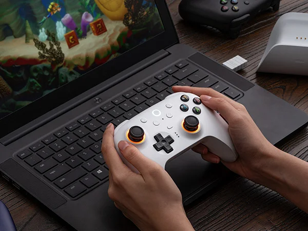 8BitDo Ultimate 2.4G Wireless / Ultimate 2، Hall / TMR Joystick Controller مع قاعدة شحن للكمبيوتر الشخصي، Windows 10، 11، Android