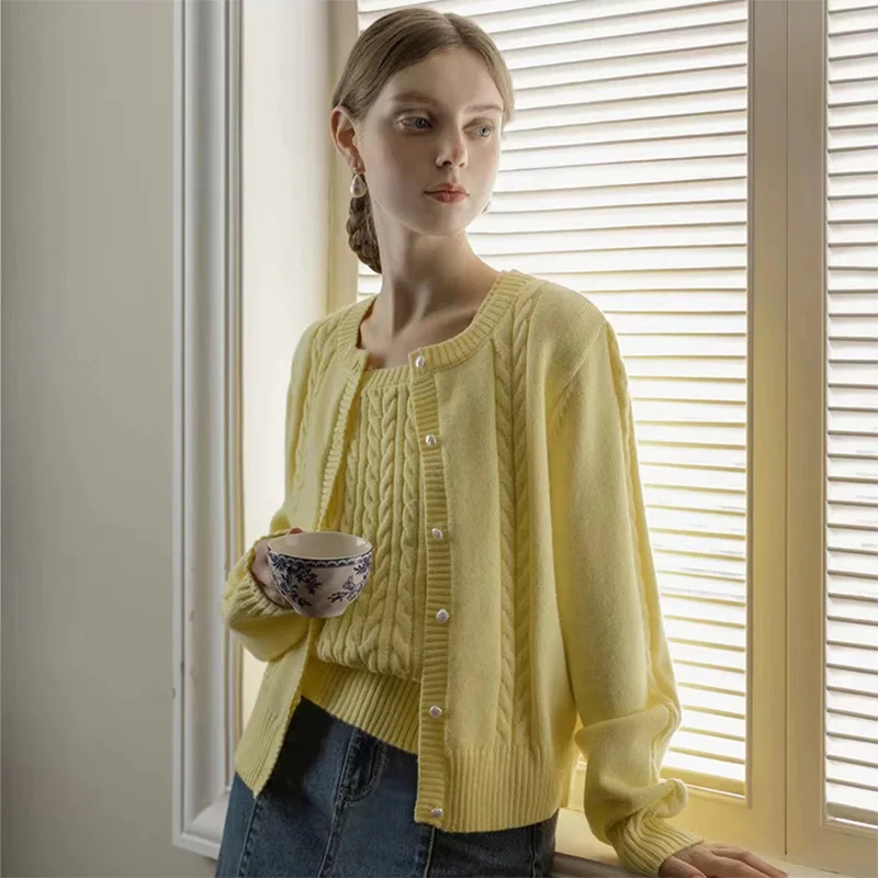 Dwuczęściowy zestaw: ekskluzywny kaszmirowy kardigan damski, dziergana kamizelka z warkoczowym splotem, luźny sweter wierzchni i płaszcz w stylu retro.