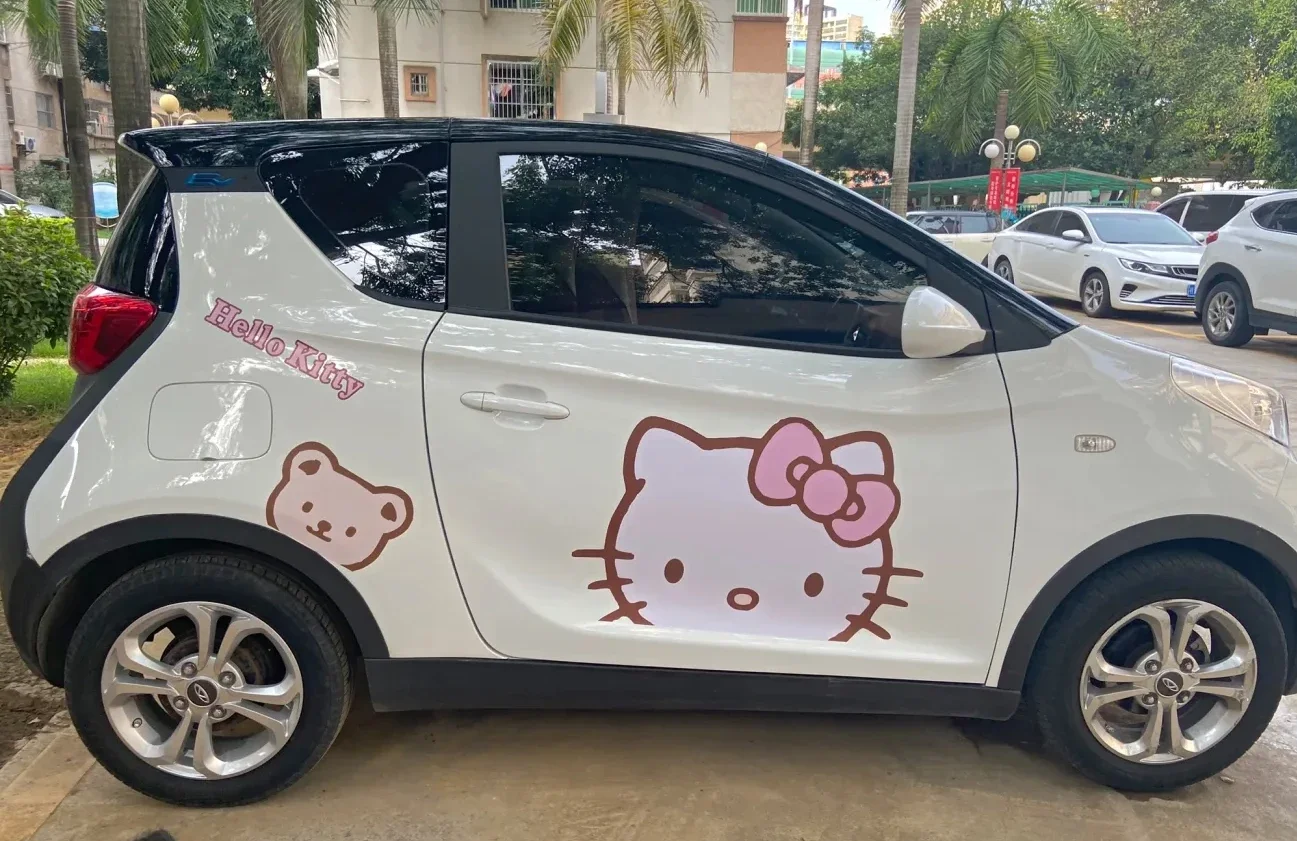 MINISO HelloKitty Cartoon Car Stickers with Flowers on Both Sides Cartoon Decoration Car Stickers To Cover Scratches Universal