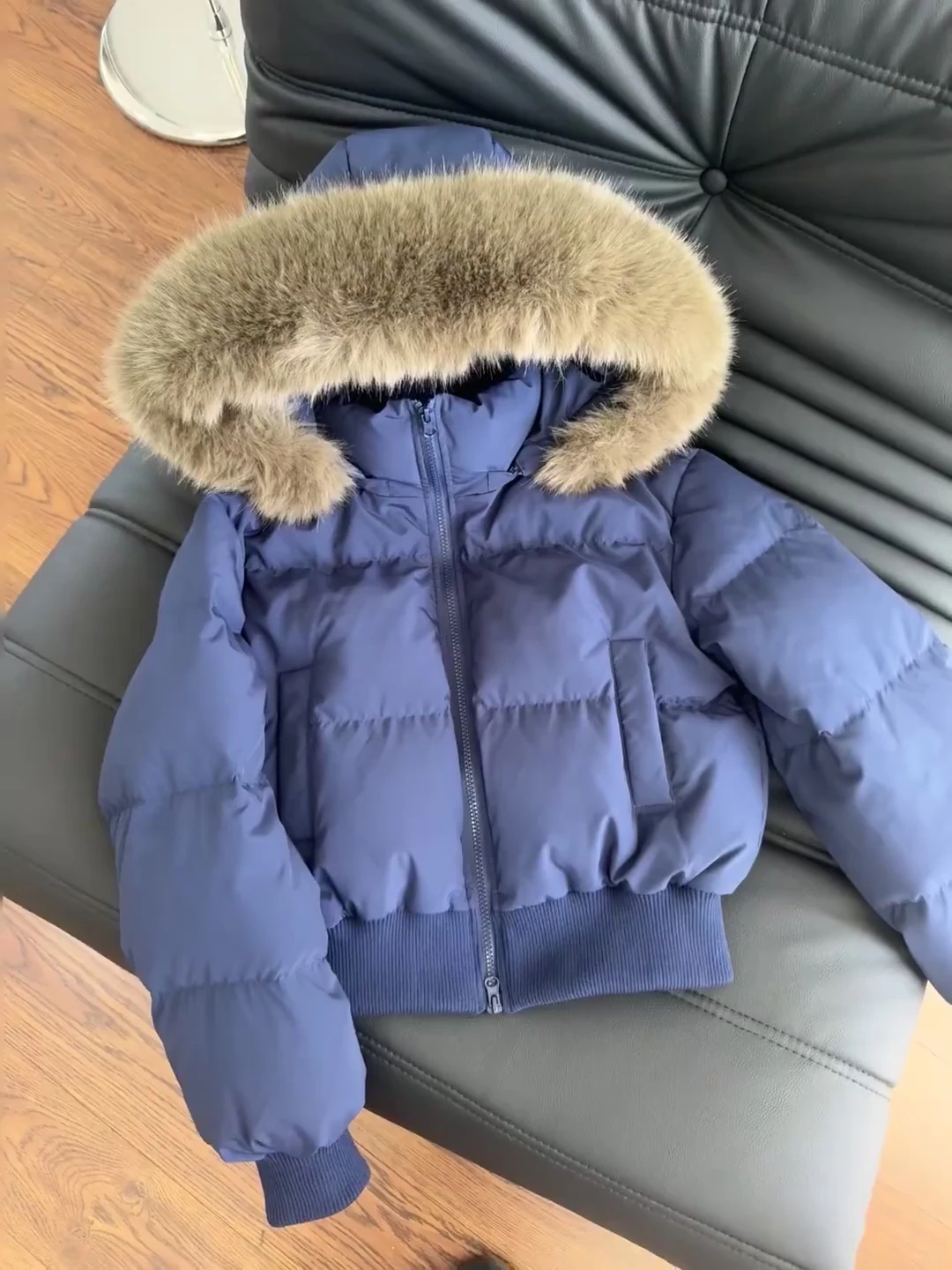 

Chic Design Thiened Cotton Jaet with Large Fur Collar Hooded Warm ort Bread Sle Outerwear for Young Women Korean Sle