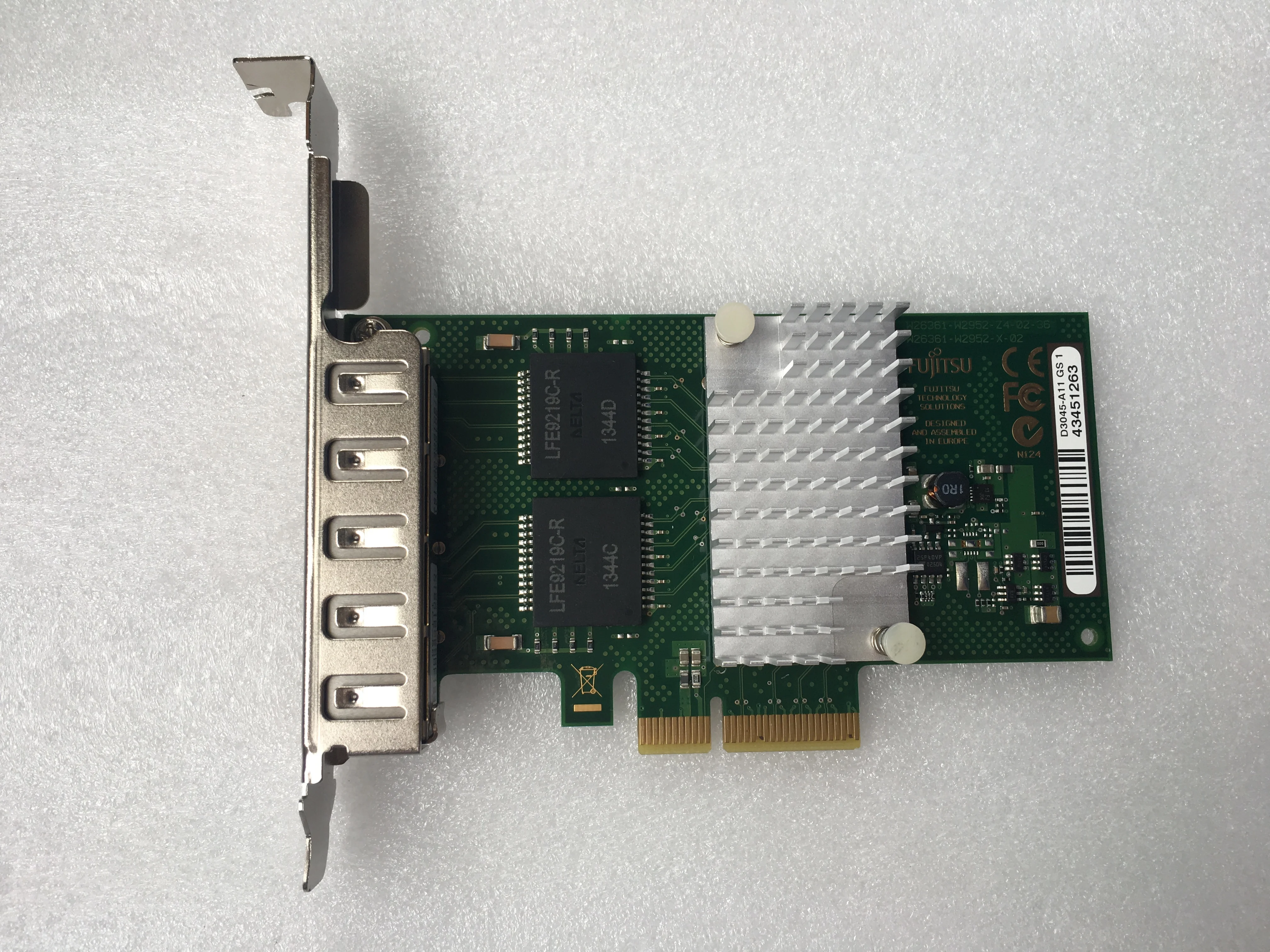 

LAN Adapter for Fujitsu D3045-A11 1 Quad Port 1Gb PCIe x4 Ethernet S26361-D3045-A11
