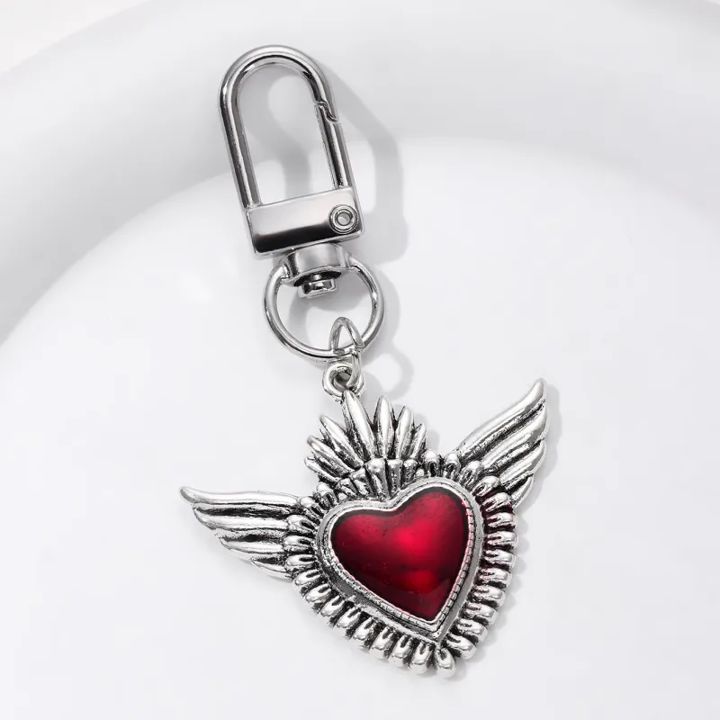 1pc Valentine\'s Day Red Love Wings Dropping Enamel Keychain Dark Romantic and Beautiful Wind Car Bag Pendant Gift Jewelry
