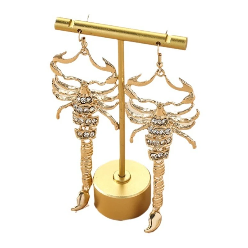 

Fashion personality European and American exaggerated insect earrings, diamond-encrusted scorpion pendant earrings