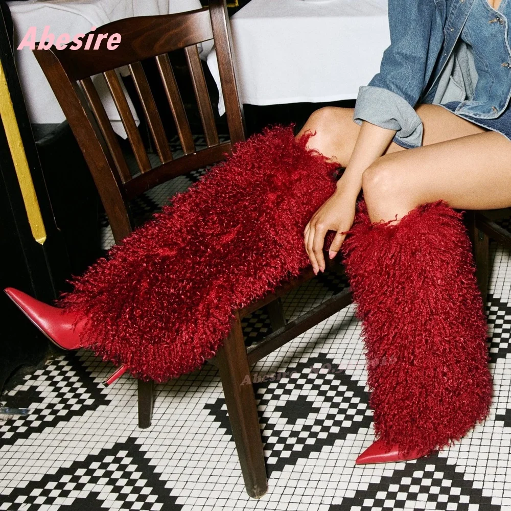 

Красные пушистые сапоги до колена на меху, лоскутные зимние сапоги на шпильке для подиума для женщин, новинка 2025 года, теплая обувь, роскошная обувь с острым носком