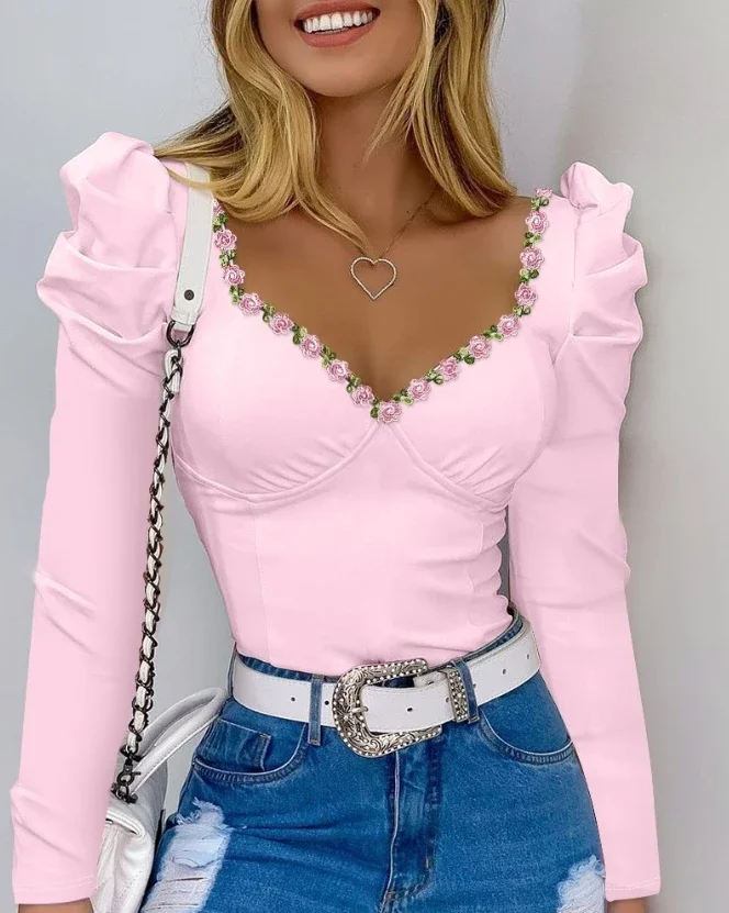 2023 ฤดูใบไม้ร่วงฤดูหนาวฤดูใบไม้ผลิใหม่แฟชั่นสบายๆเซ็กซี่หญิงเสื้อผ้าเสื้อยืดเสื้อลายดอกไม้พัฟแขนด้านบน