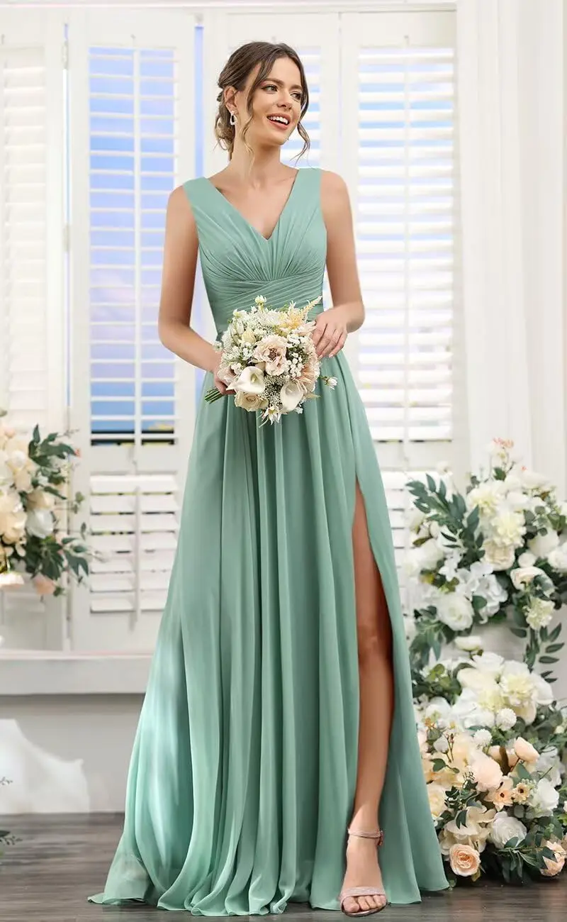 ชุดเพื่อนเจ้าสาวคอวีคู่แบบผ่าข้าง ผ้าชีฟองพลีทยาว ชุดราตรีงานเลี้ยง ชุดออกงานสำหรับผู้หญิง ดีไซน์หรูหรา